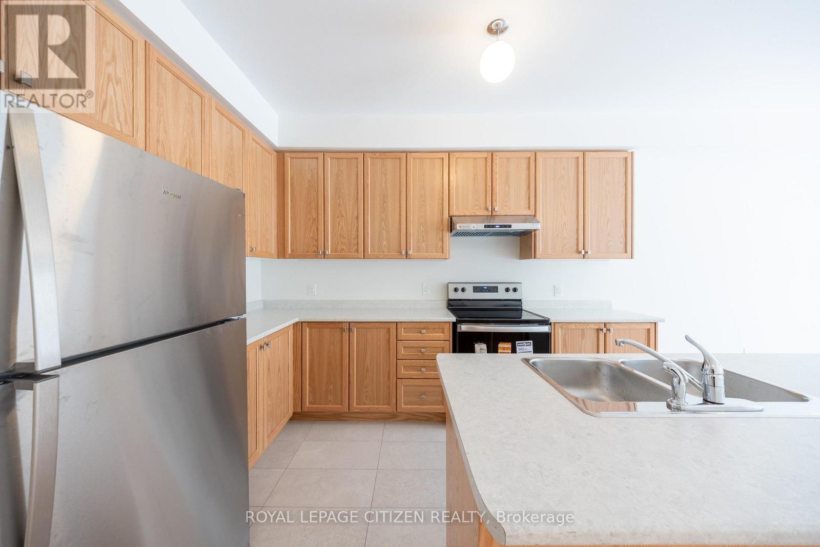 68 Mcgowan Drive, Whitby, Ontario  L1P 0R5 - Photo 16 - E12674138