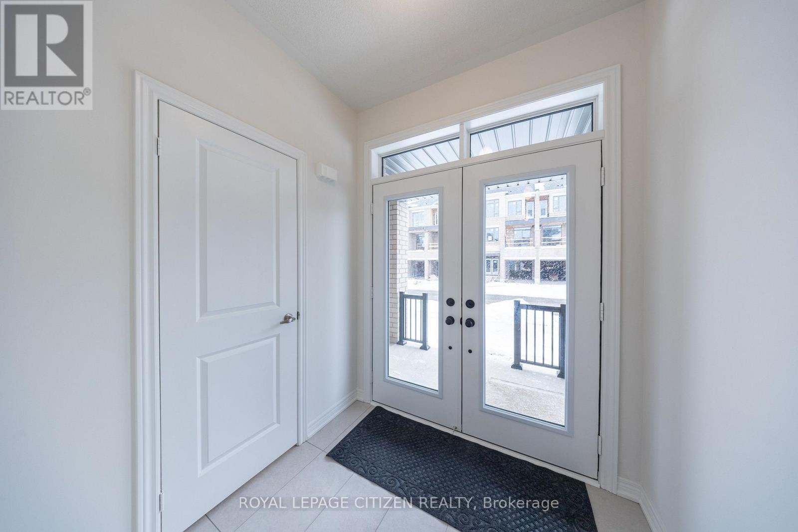 68 Mcgowan Drive, Whitby, Ontario  L1P 0R5 - Photo 2 - E12674138