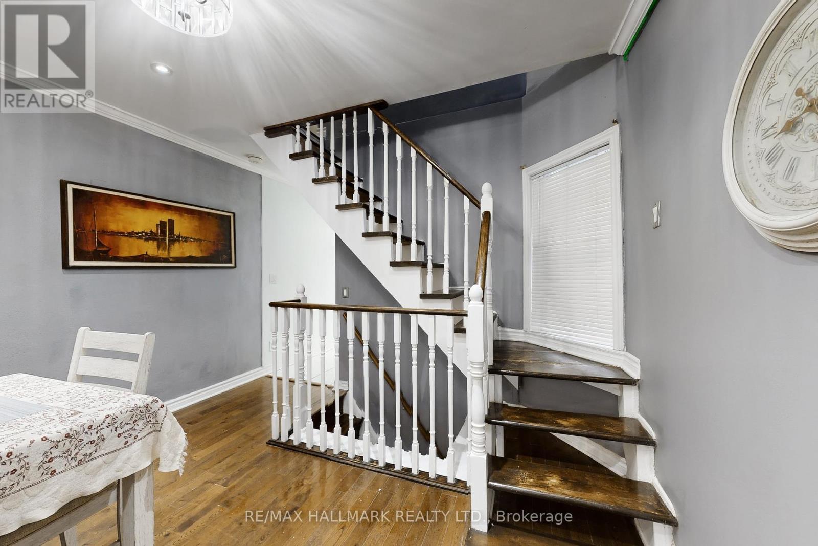 4 King Edward Avenue, Toronto (Woodbine-Lumsden), Ontario  M4C 5J6 - Photo 15 - E12674200