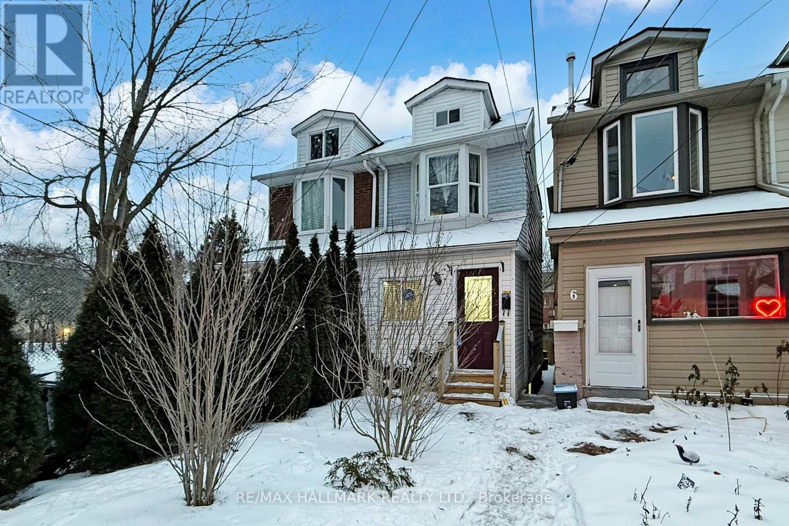 4 King Edward Avenue, Toronto (Woodbine-Lumsden), Ontario  M4C 5J6 - Photo 2 - E12674200