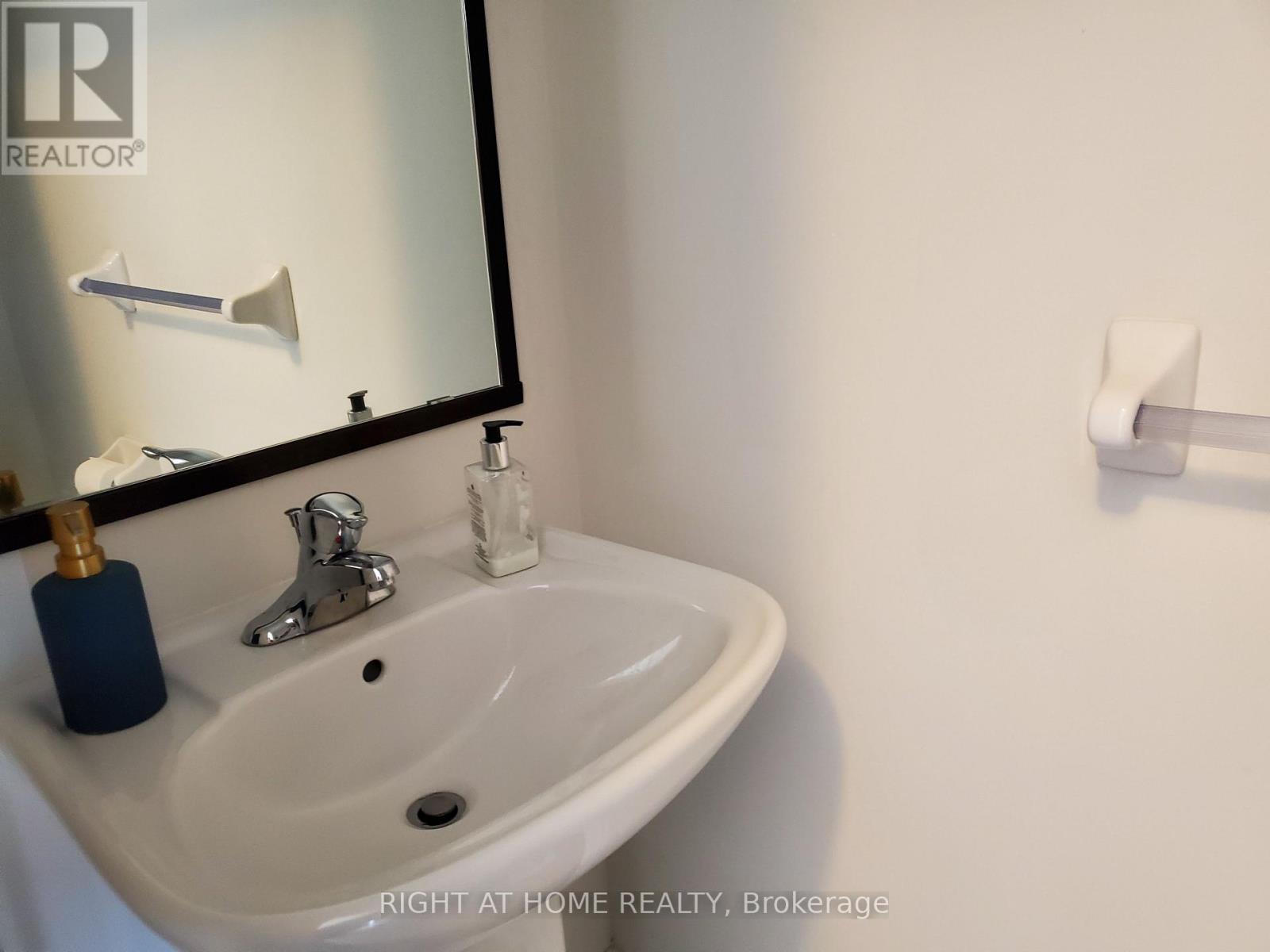 Unknown Address, ,     - Photo 13 - N12674012