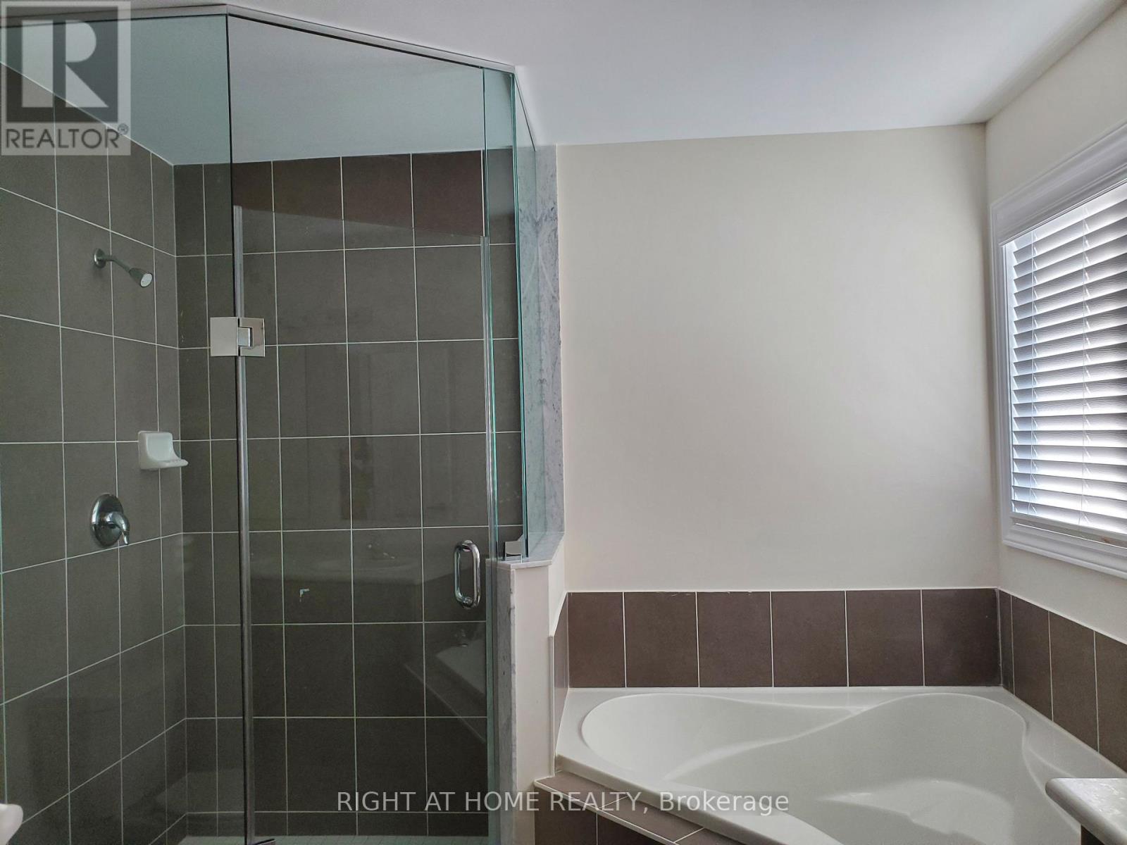 Unknown Address, ,     - Photo 18 - N12674012