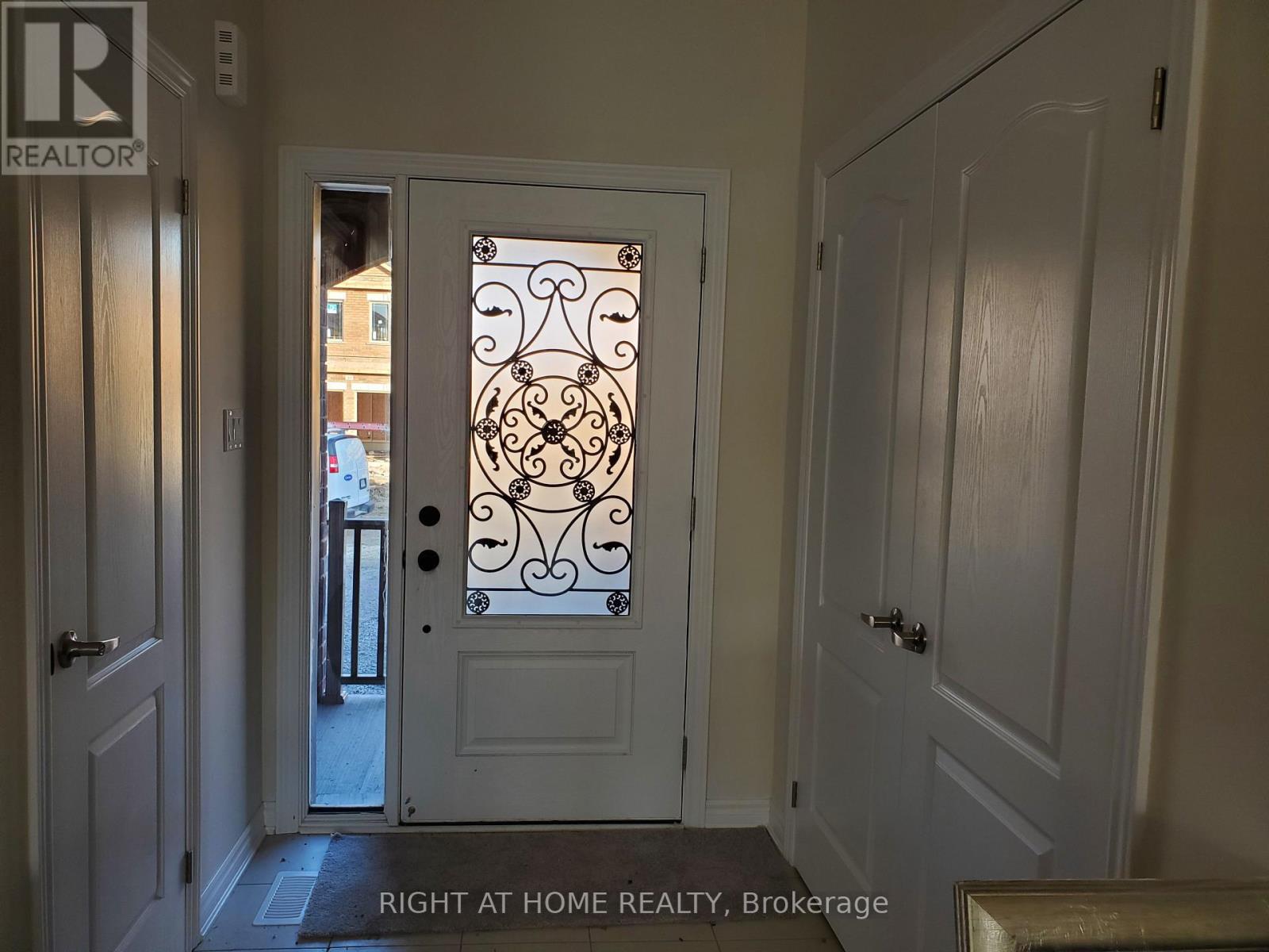 Unknown Address, ,     - Photo 3 - N12674012