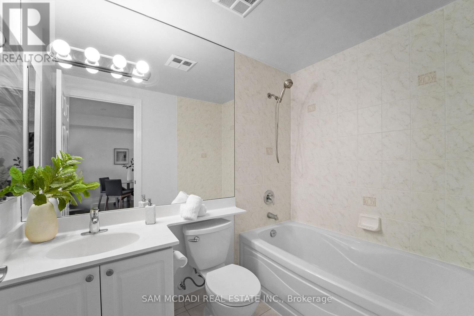 2002 - 5229 Dundas Street W, Toronto, Ontario  M9B 6L9 - Photo 15 - W12674050