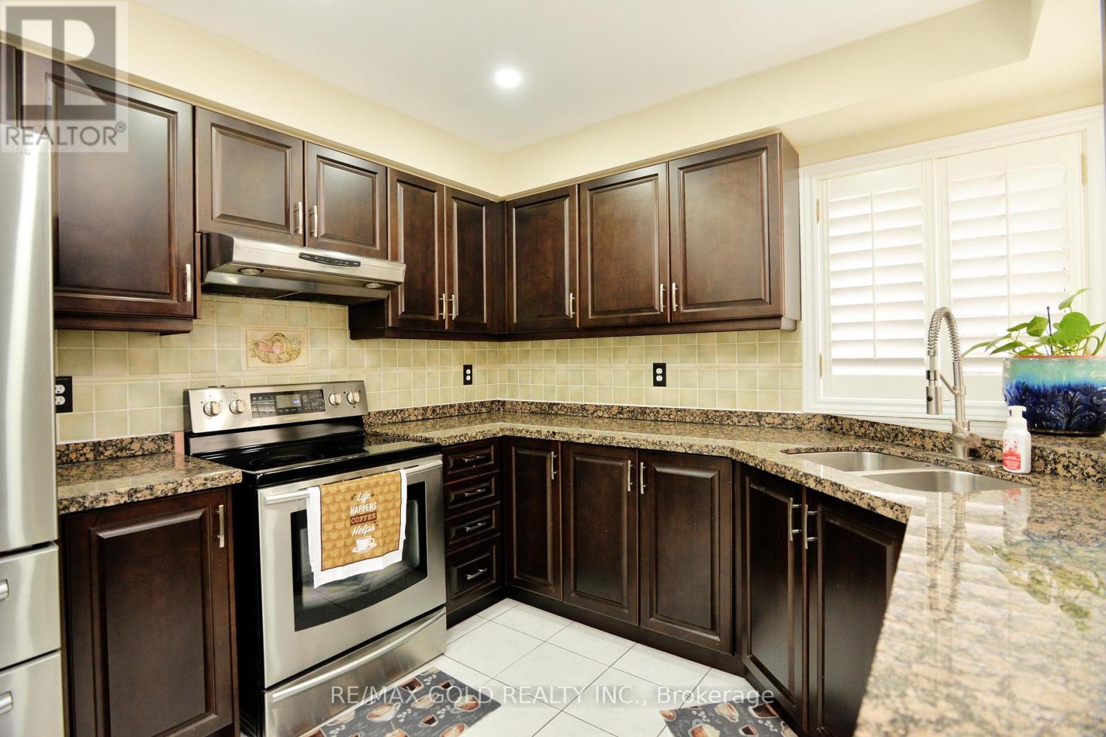 46 Mint Leaf Boulevard, Brampton, Ontario  L6Z 3B7 - Photo 11 - W12674058