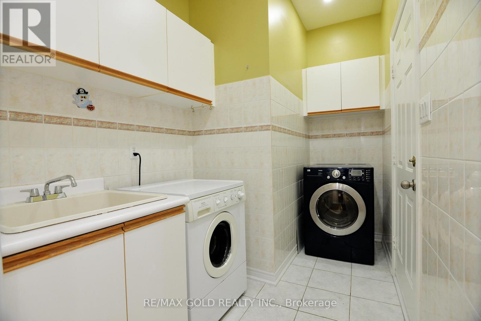 46 Mint Leaf Boulevard, Brampton, Ontario  L6Z 3B7 - Photo 16 - W12674058