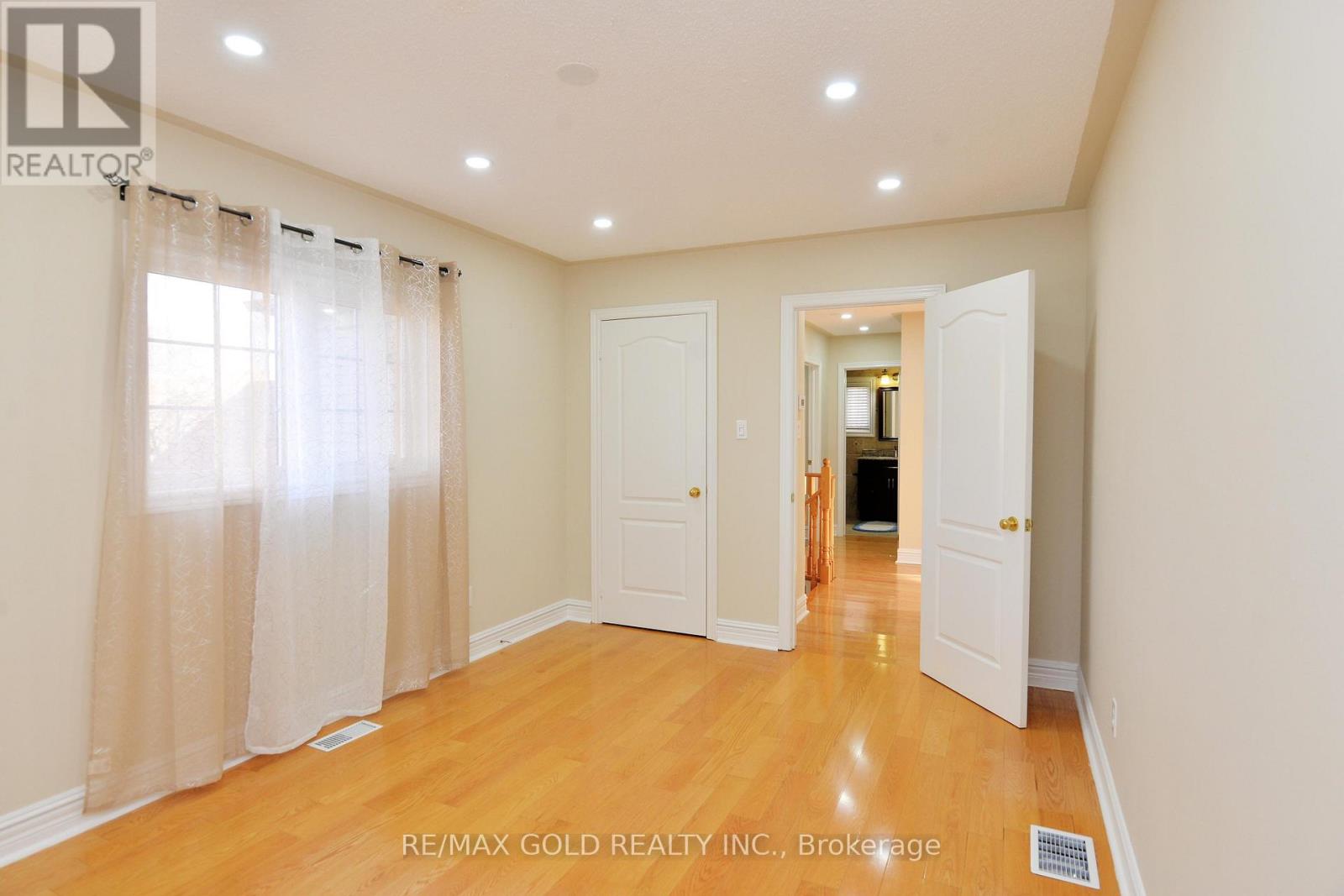 46 Mint Leaf Boulevard, Brampton, Ontario  L6Z 3B7 - Photo 20 - W12674058