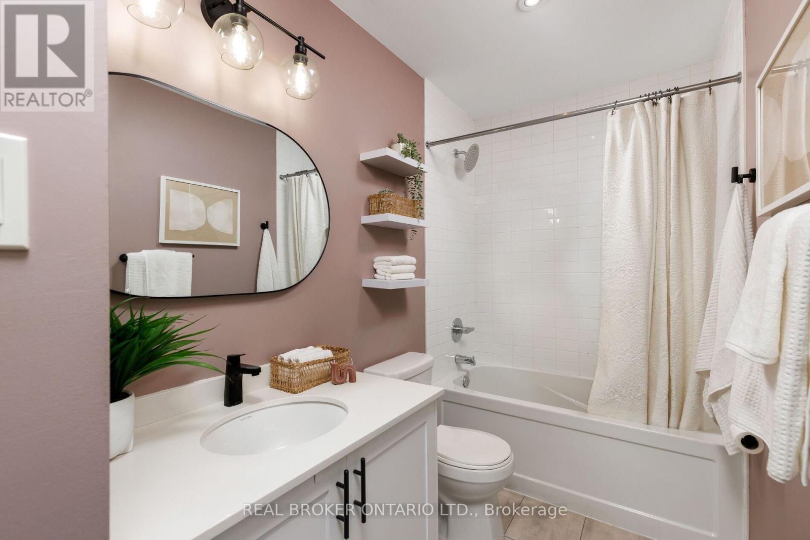 20 - 1238 Cawthra Road, Mississauga (Mineola), Ontario  L5G 0B6 - Photo 19 - W12674084