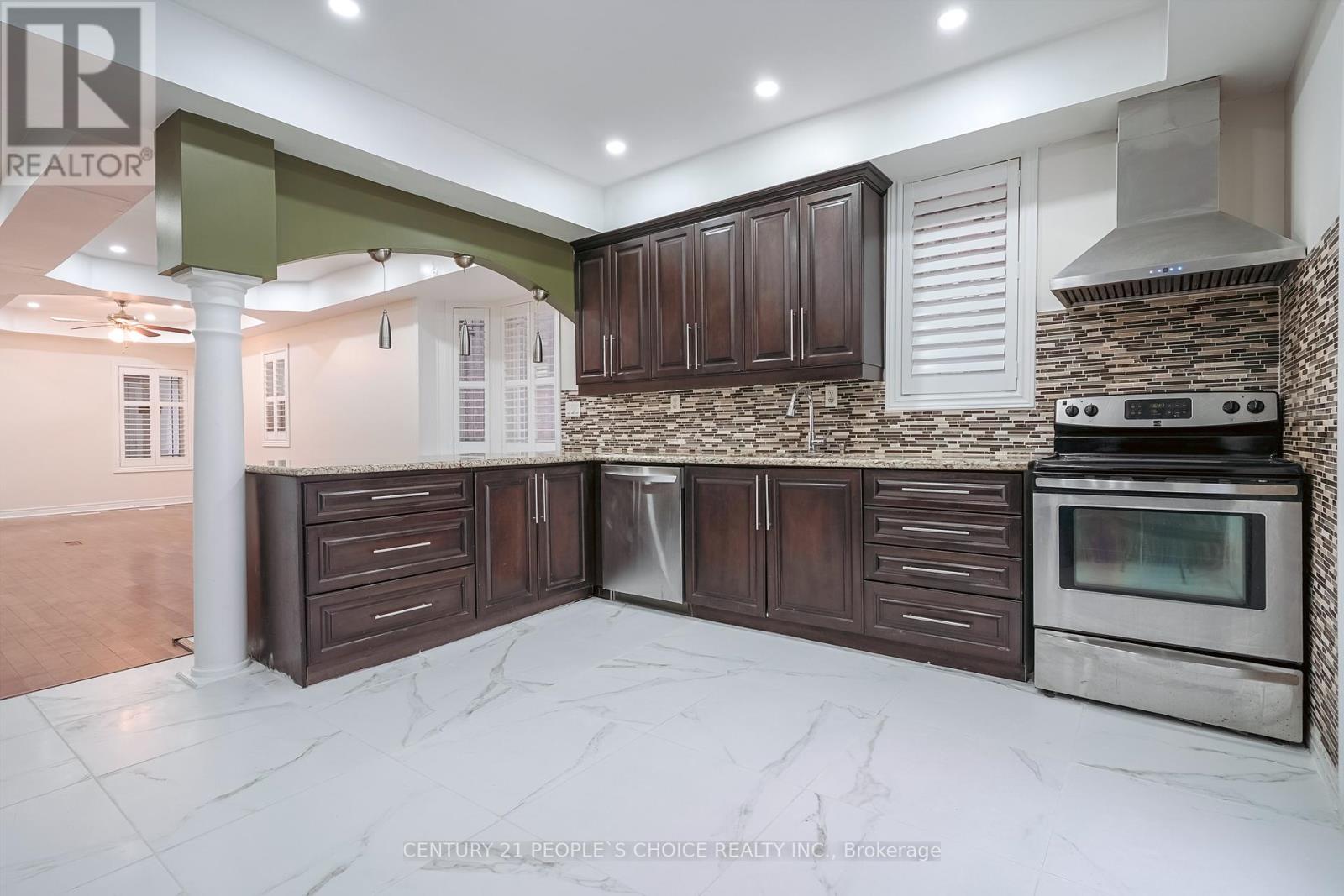 81 Pauline Avenue, Toronto (Dovercourt-Wallace Emerson-Junction), Ontario  M6H 3M7 - Photo 13 - W12674122