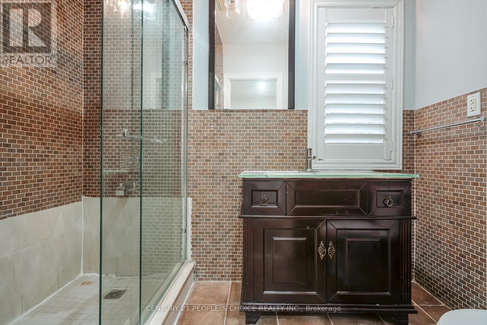 81 Pauline Avenue, Toronto (Dovercourt-Wallace Emerson-Junction), Ontario  M6H 3M7 - Photo 29 - W12674122