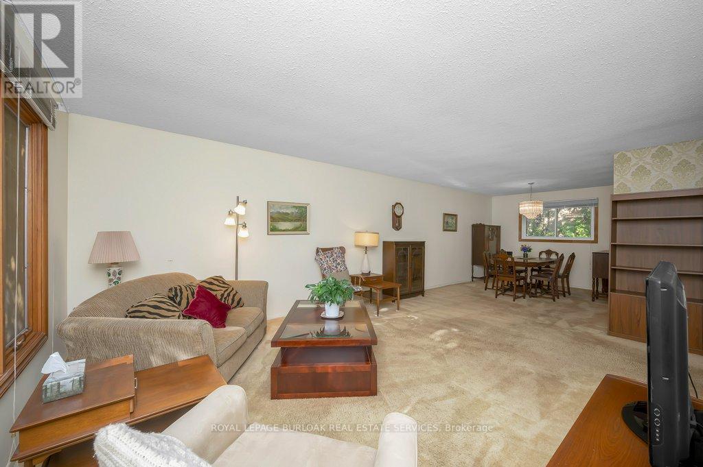 2063 Waters Edge Drive, Oakville (Br Bronte), Ontario  L6L 1A3 - Photo 17 - W12674170