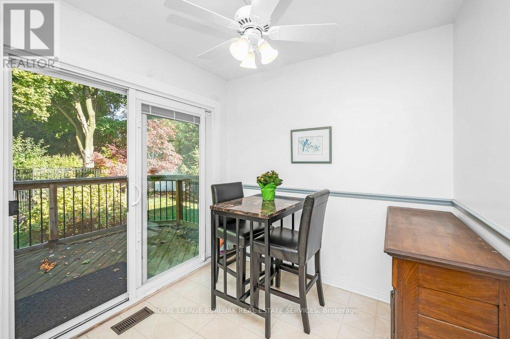 2063 Waters Edge Drive, Oakville (Br Bronte), Ontario  L6L 1A3 - Photo 21 - W12674170