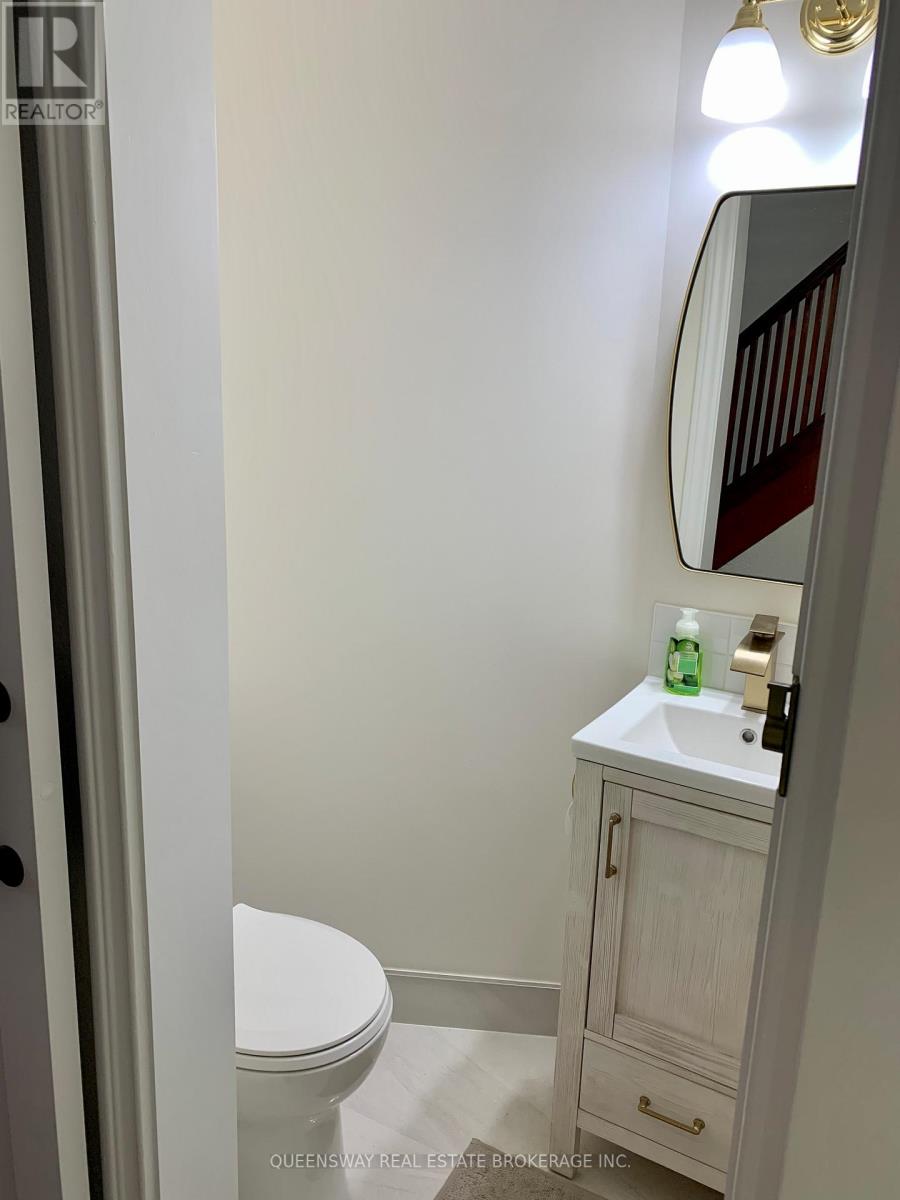 420 Jane Street, Toronto, Ontario  M6S 3Z8 - Photo 16 - W12674178