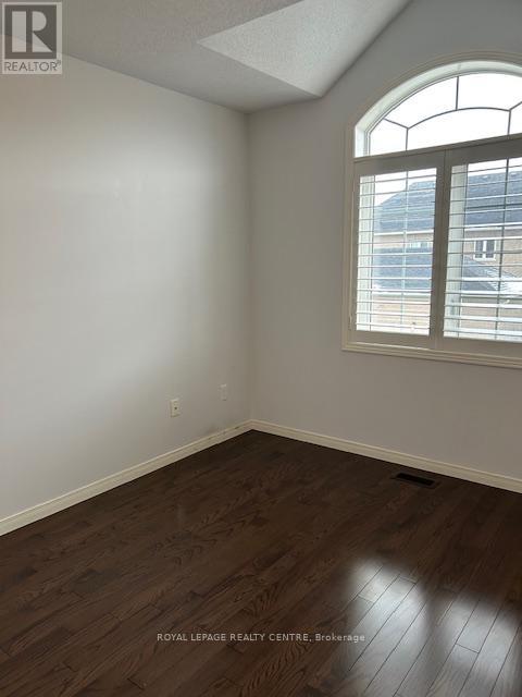 9 - 3045 Gladeside Avenue, Oakville (Go Glenorchy), Ontario  L6M 0R3 - Photo 13 - W12674208