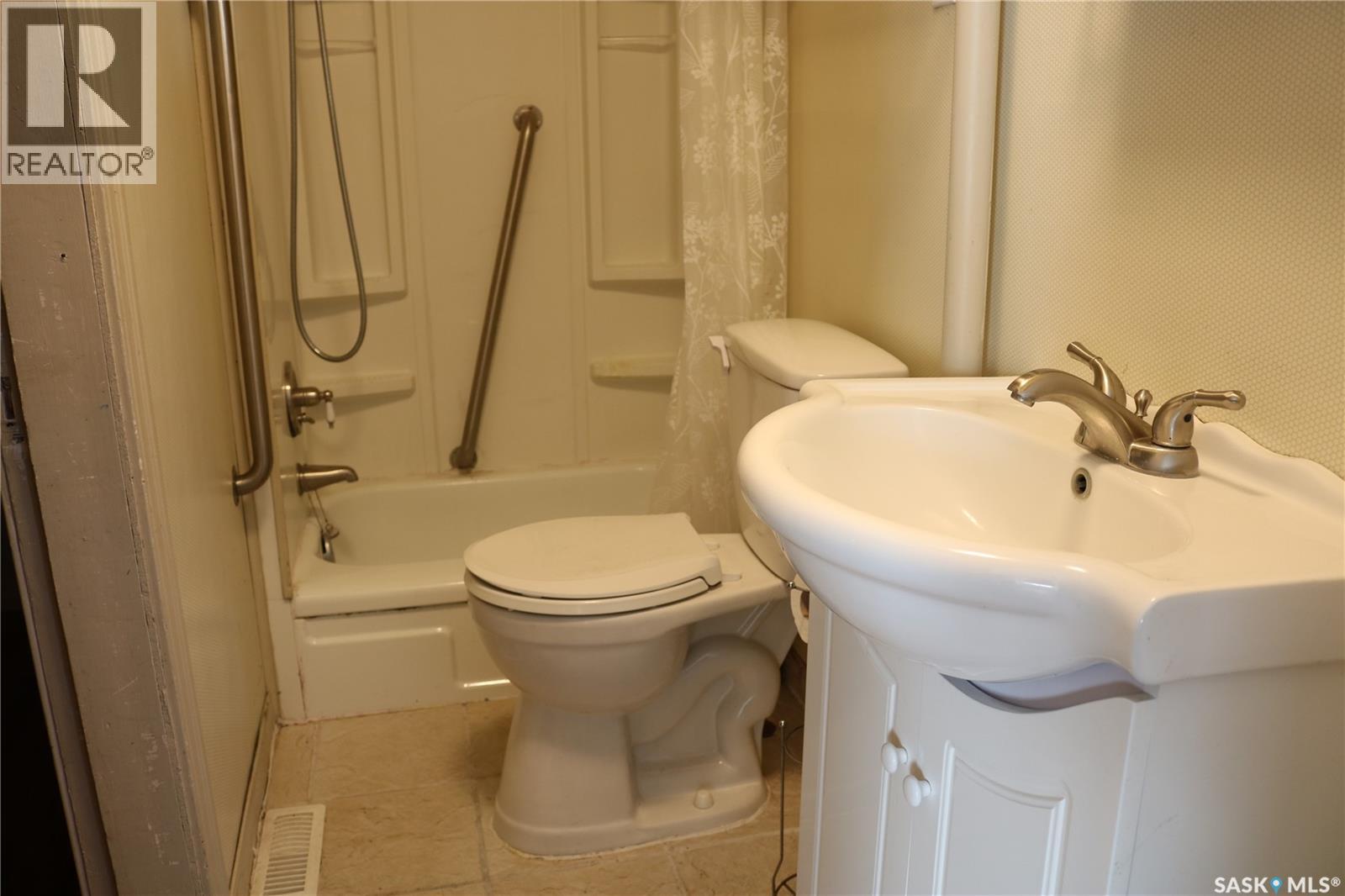 106 Garry Street, Rocanville, Saskatchewan  S0A 3L0 - Photo 6 - SK026400