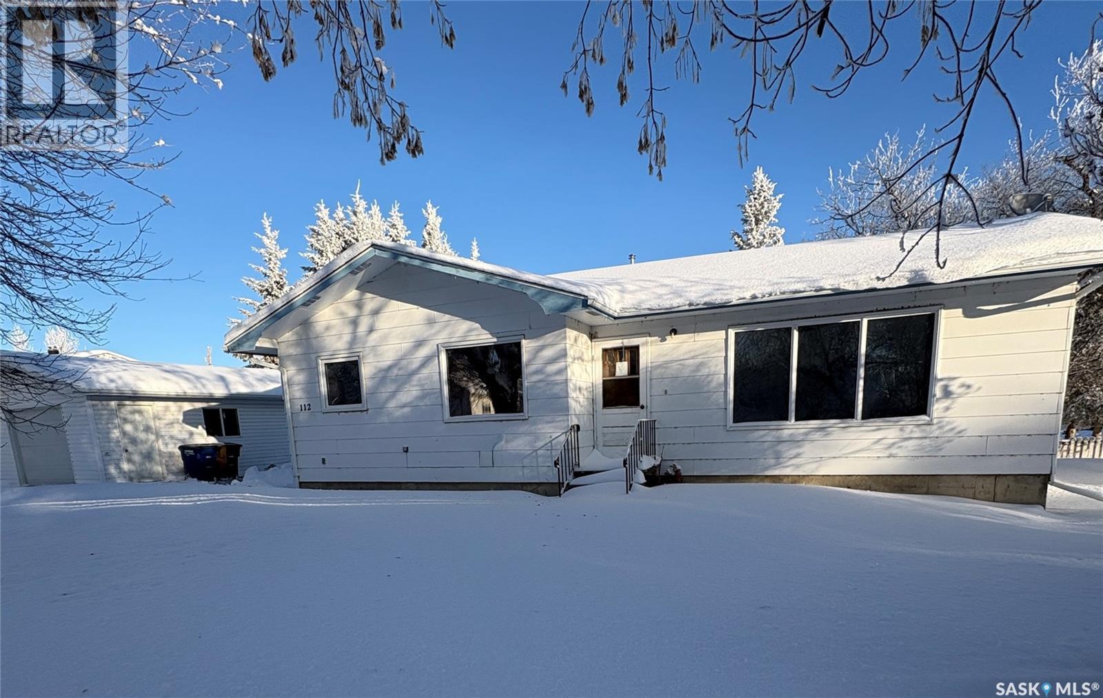 112 2nd Avenue E, Kelvington, Saskatchewan  S0A 1W0 - Photo 1 - SK026398