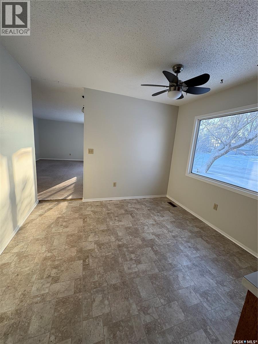 112 2nd Avenue E, Kelvington, Saskatchewan  S0A 1W0 - Photo 7 - SK026398