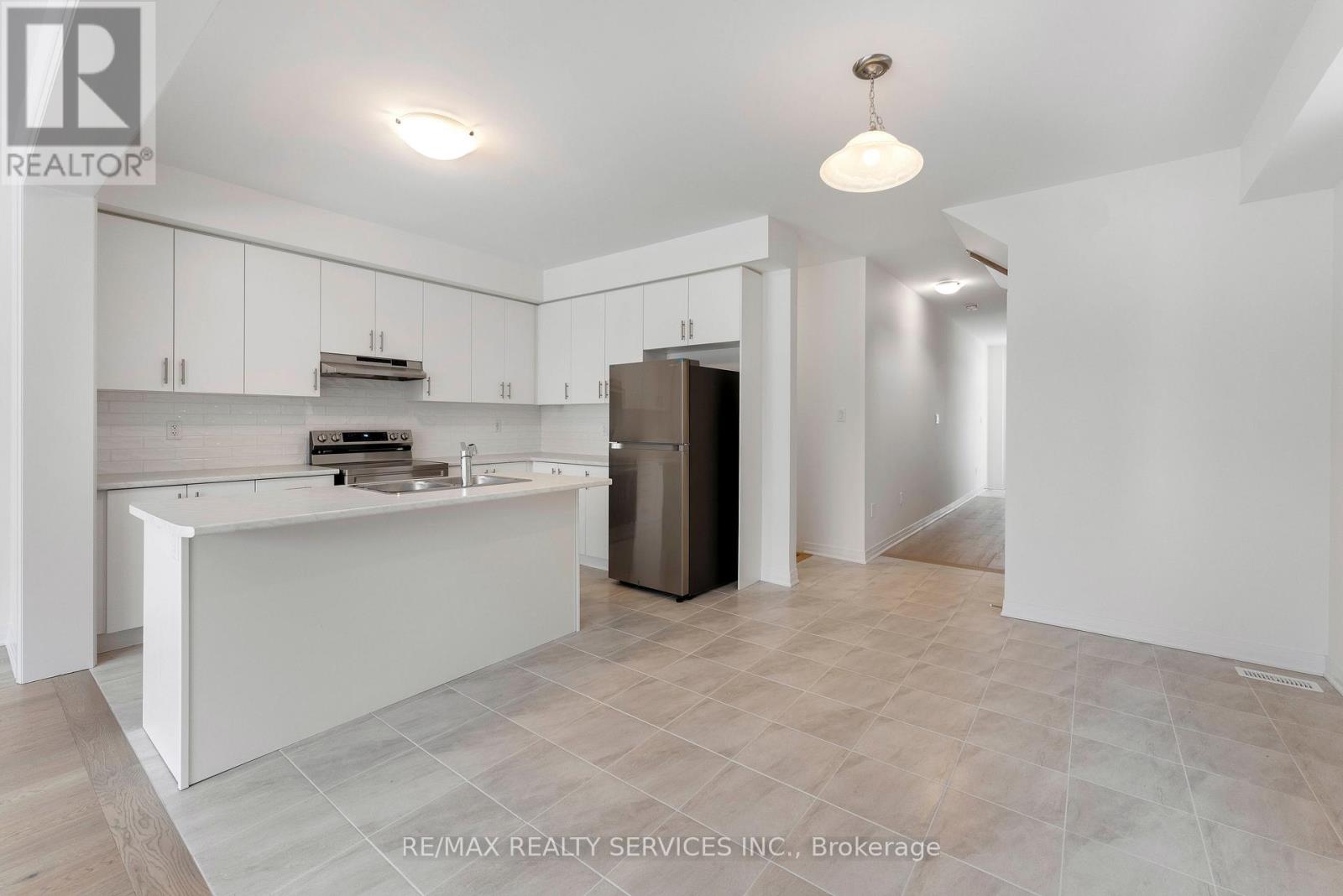 137 Gillespie Drive, Brantford, Ontario  N3T 0K8 - Photo 7 - X12674108