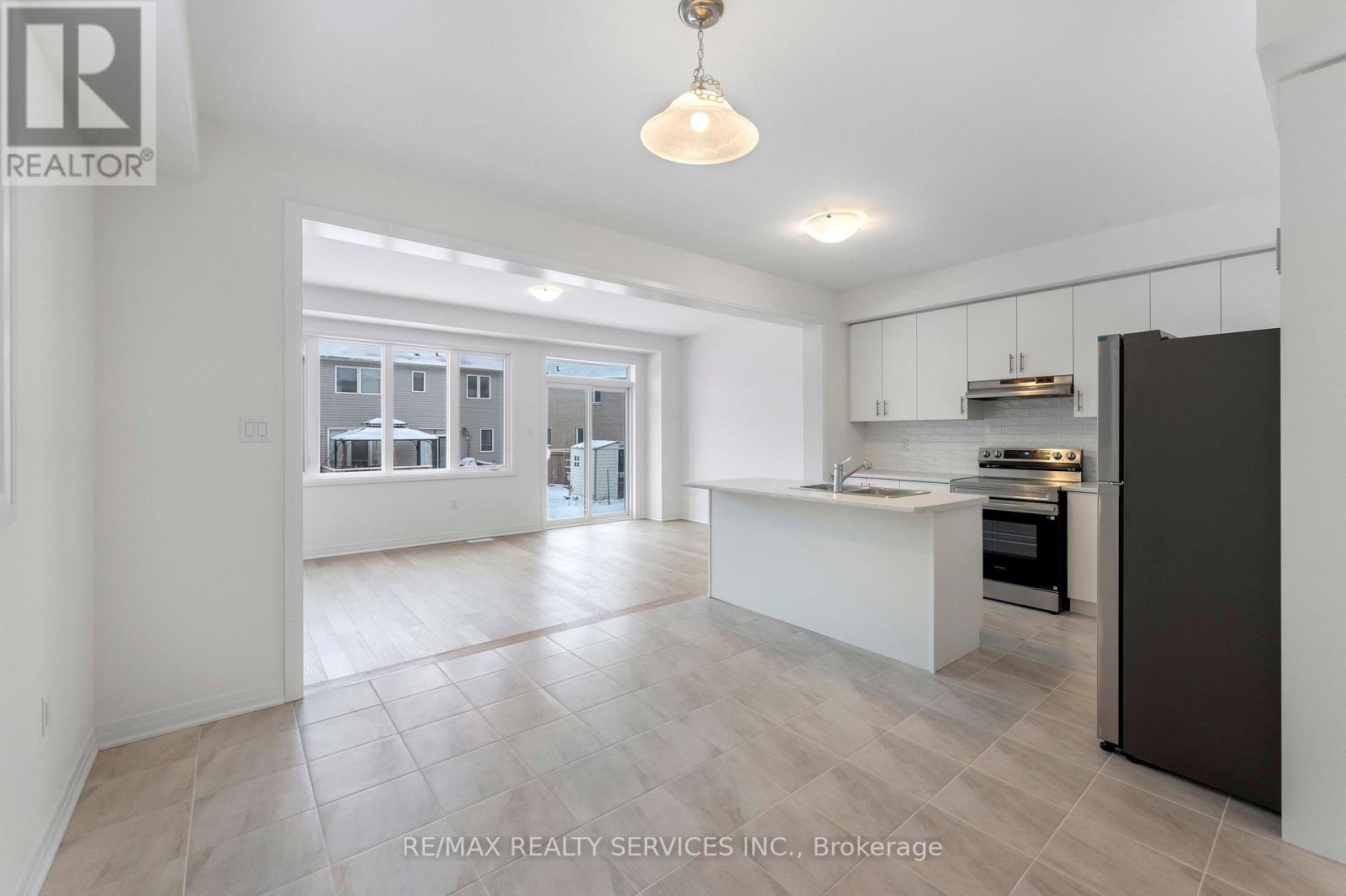 137 Gillespie Drive, Brantford, Ontario  N3T 0K8 - Photo 9 - X12674108