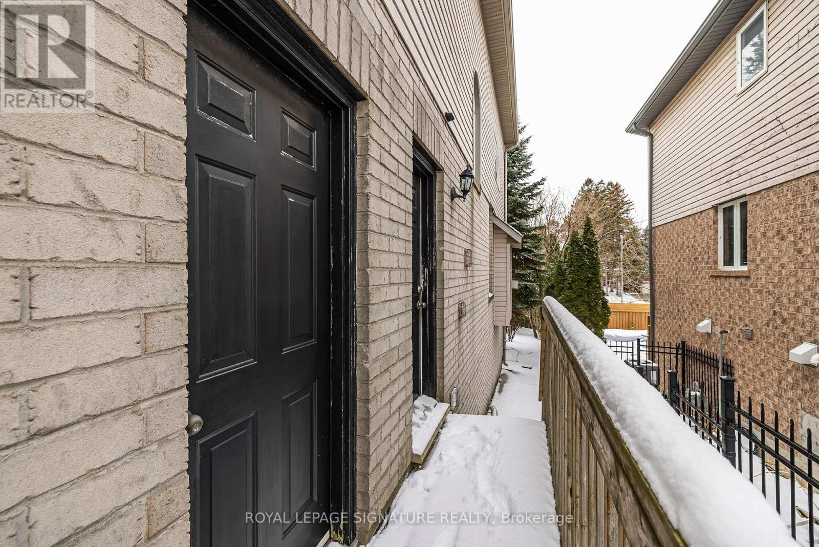 68 Southcreek Drive, Hamilton, Ontario  L9K 1M2 - Photo 4 - X12674116