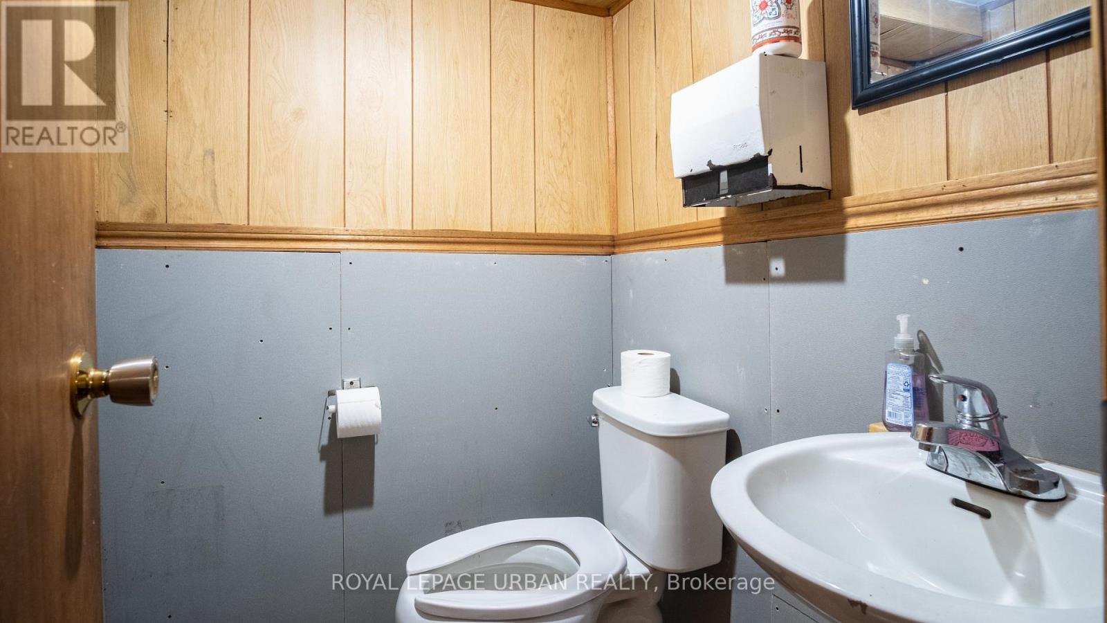 976 Main Street E, Hamilton, Ontario  L8M 1M8 - Photo 23 - X12674140