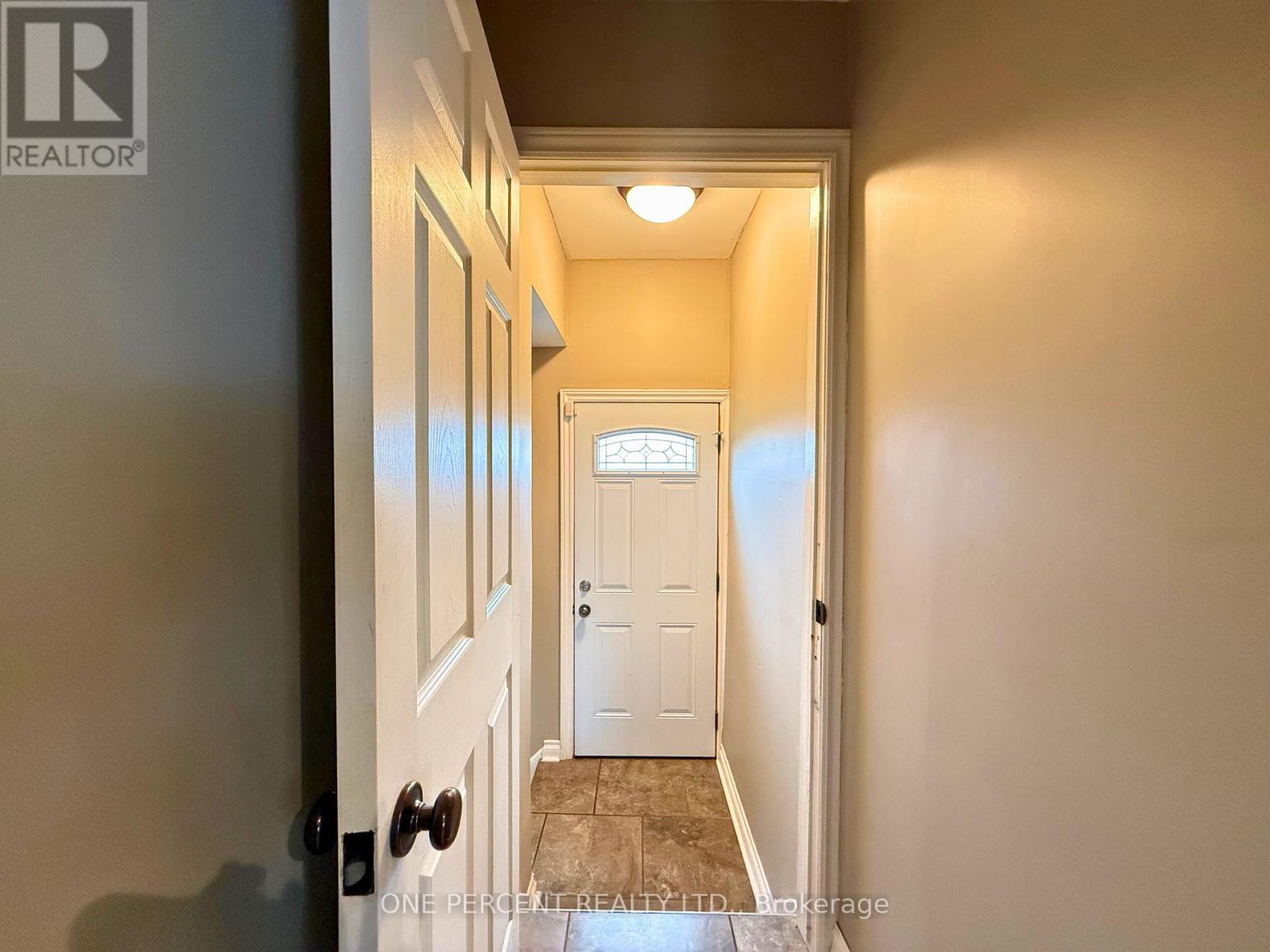 978 Ferndale Avenue, Fort Erie (Crescent Park), Ontario  L2A 5S8 - Photo 13 - X12674168