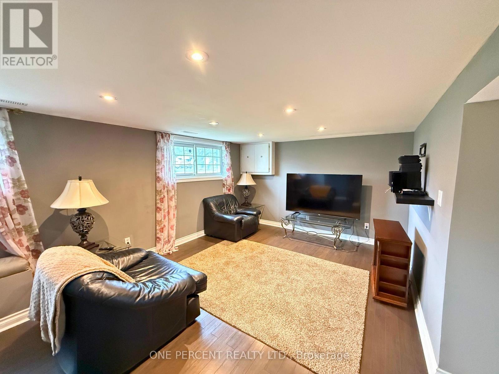 978 Ferndale Avenue, Fort Erie (Crescent Park), Ontario  L2A 5S8 - Photo 14 - X12674168