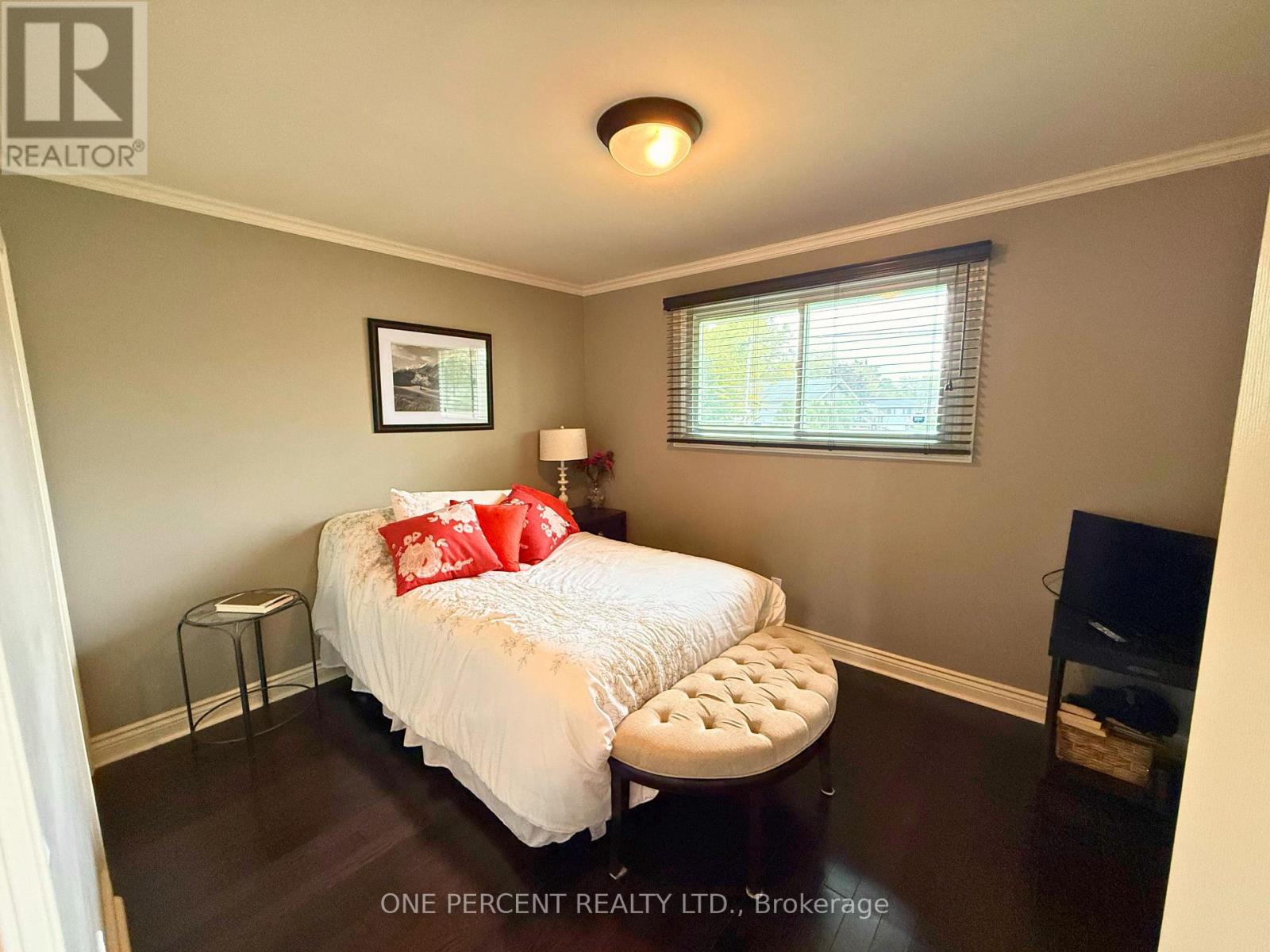 978 Ferndale Avenue, Fort Erie (Crescent Park), Ontario  L2A 5S8 - Photo 9 - X12674168