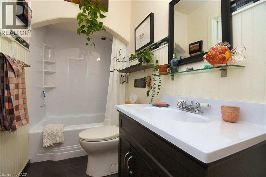 206 East 8th Street, Hamilton, Ontario  L9A 3L8 - Photo 26 - 40784229