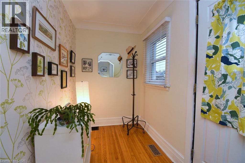 206 East 8th Street, Hamilton, Ontario  L9A 3L8 - Photo 12 - 40784229