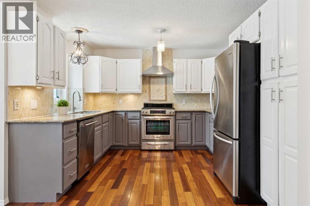 2208 Sirocco Drive Sw, Calgary, Alberta  T3H 2T9 - Photo 16 - A2275448