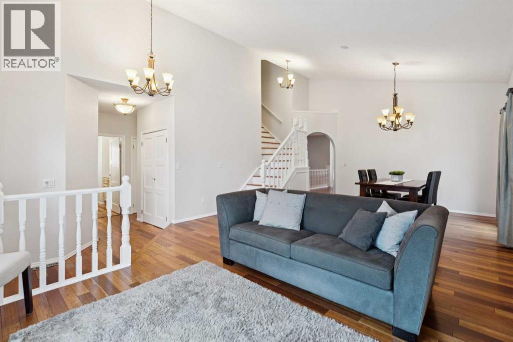 2208 Sirocco Drive Sw, Calgary, Alberta  T3H 2T9 - Photo 5 - A2275448