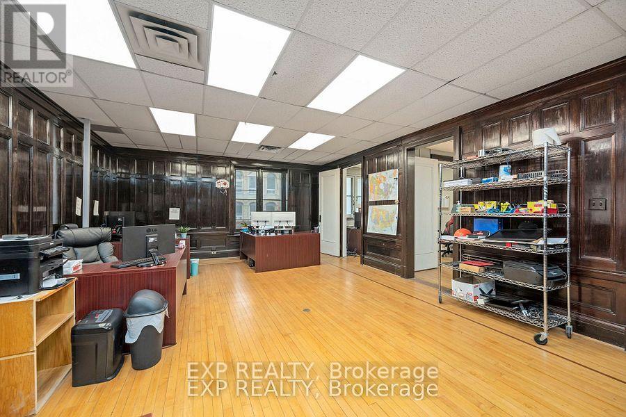 353 Richmond Street, London East (East K), Ontario  N6A 3C2 - Photo 15 - X12674232