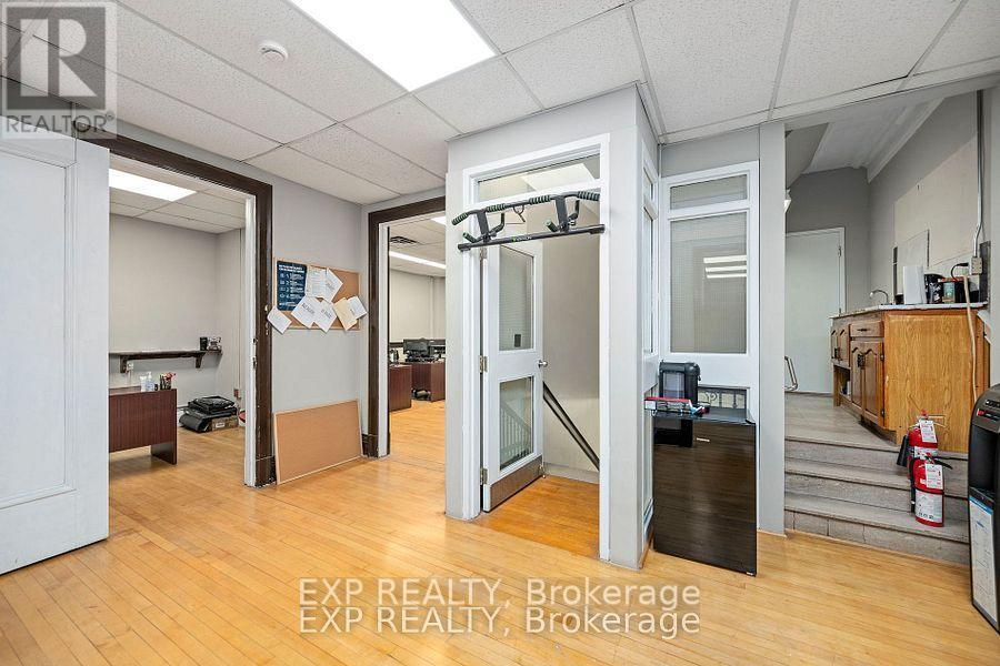 353 Richmond Street, London East (East K), Ontario  N6A 3C2 - Photo 18 - X12674232