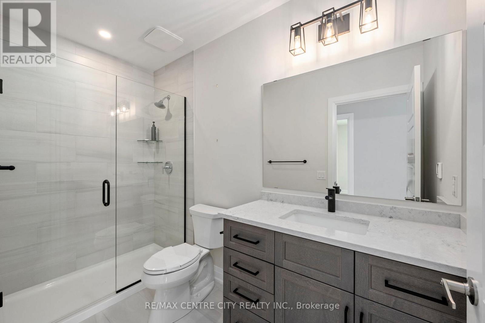 404 - 1975 Fountain Grass Drive, London South, Ontario  N6K 0M3 - Photo 11 - X12674278