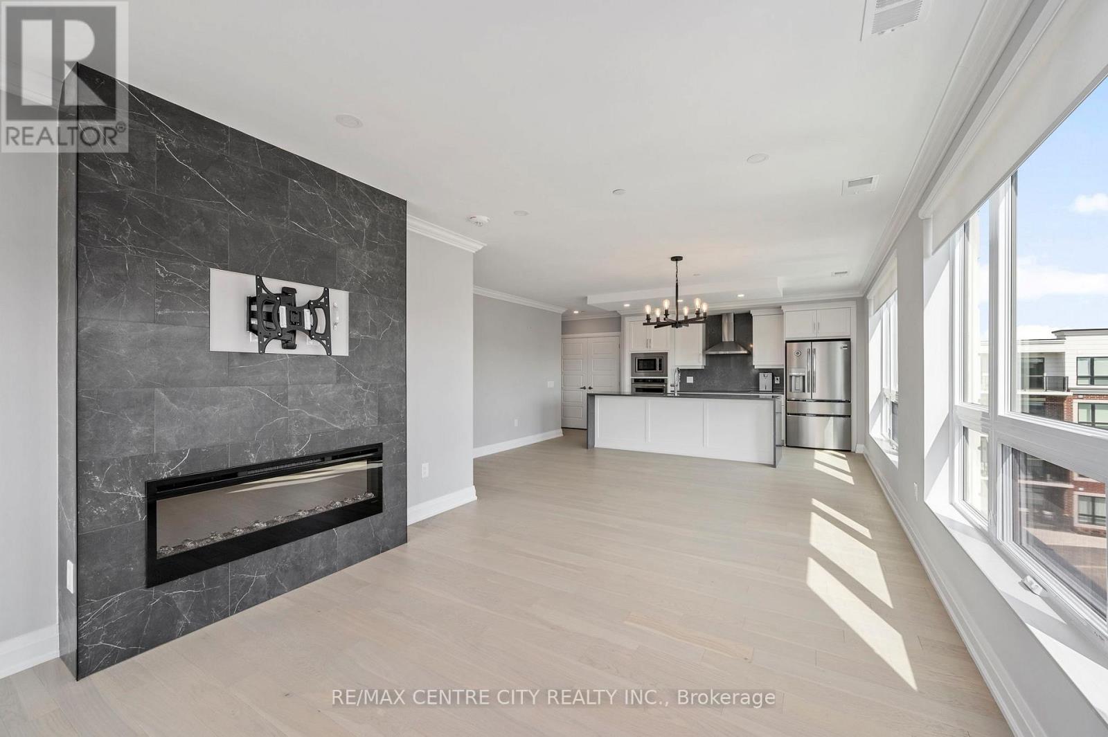 404 - 1975 Fountain Grass Drive, London South, Ontario  N6K 0M3 - Photo 9 - X12674278