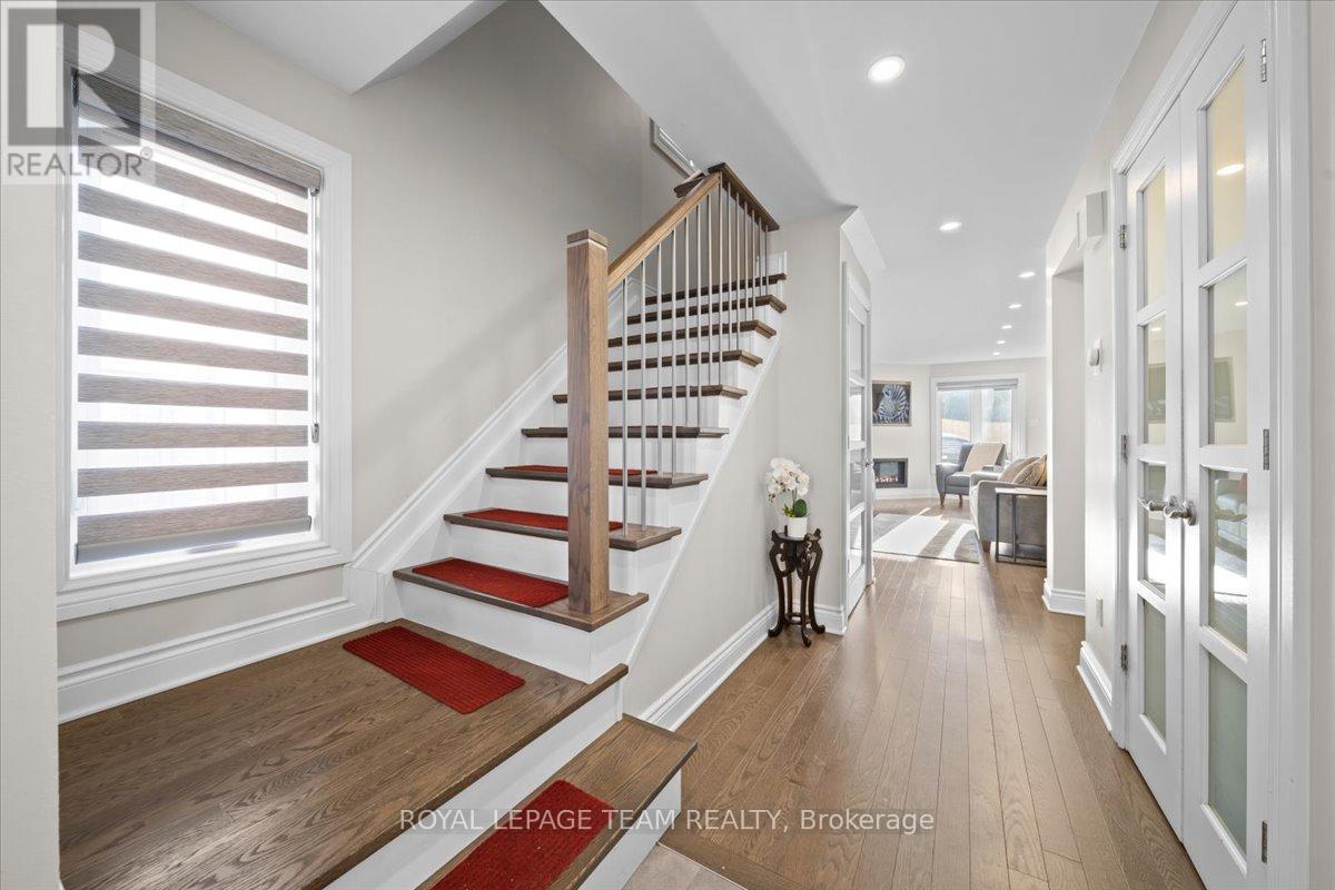 1 Peterson Place, Ottawa, Ontario  K2L 4A8 - Photo 4 - X12674210