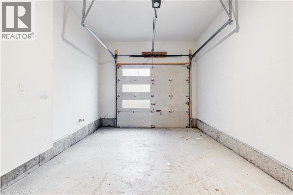 300 Skinner Road Unit# Upper, Hamilton, Ontario  L8B 1X2 - Photo 4 - 40796387