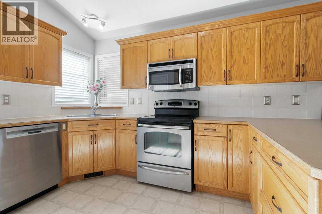 23 Hunter Road, Sylvan Lake, Alberta  T4S 2L6 - Photo 4 - A2259967