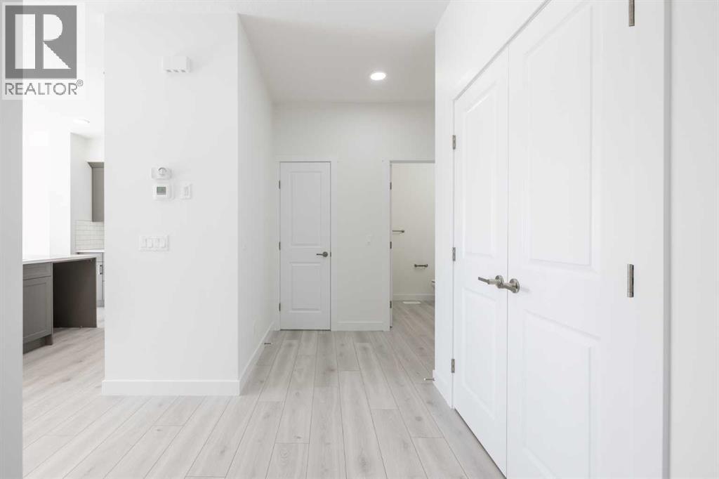 89 Sora Gardens Se, Calgary, Alberta  T2A 7Y2 - Photo 4 - A2273760