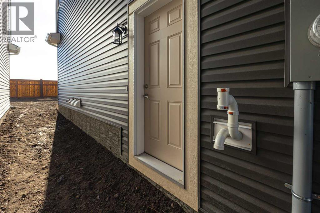 89 Sora Gardens Se, Calgary, Alberta  T2A 7Y2 - Photo 2 - A2273760