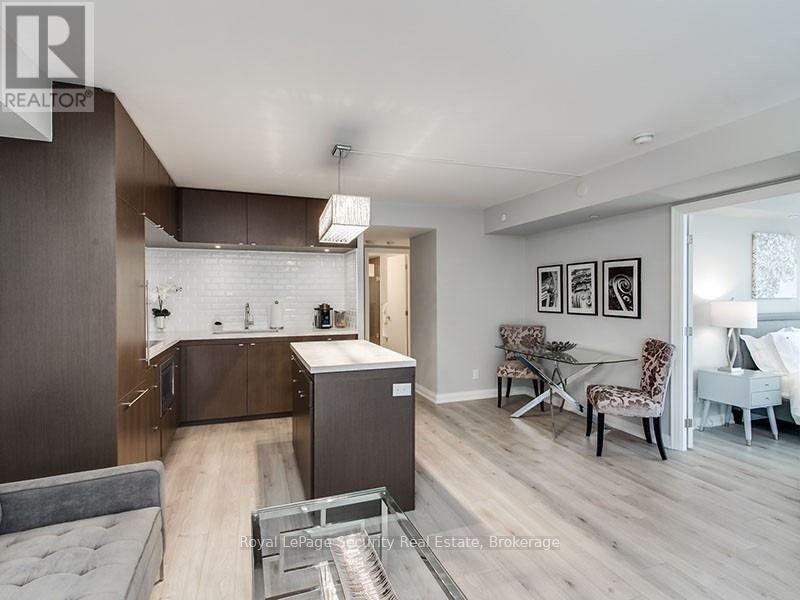 2113 - 155 Yorkville Avenue, Toronto, Ontario  M5R 1C4 - Photo 6 - C12674264