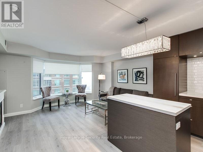 2113 - 155 Yorkville Avenue, Toronto, Ontario  M5R 1C4 - Photo 9 - C12674264