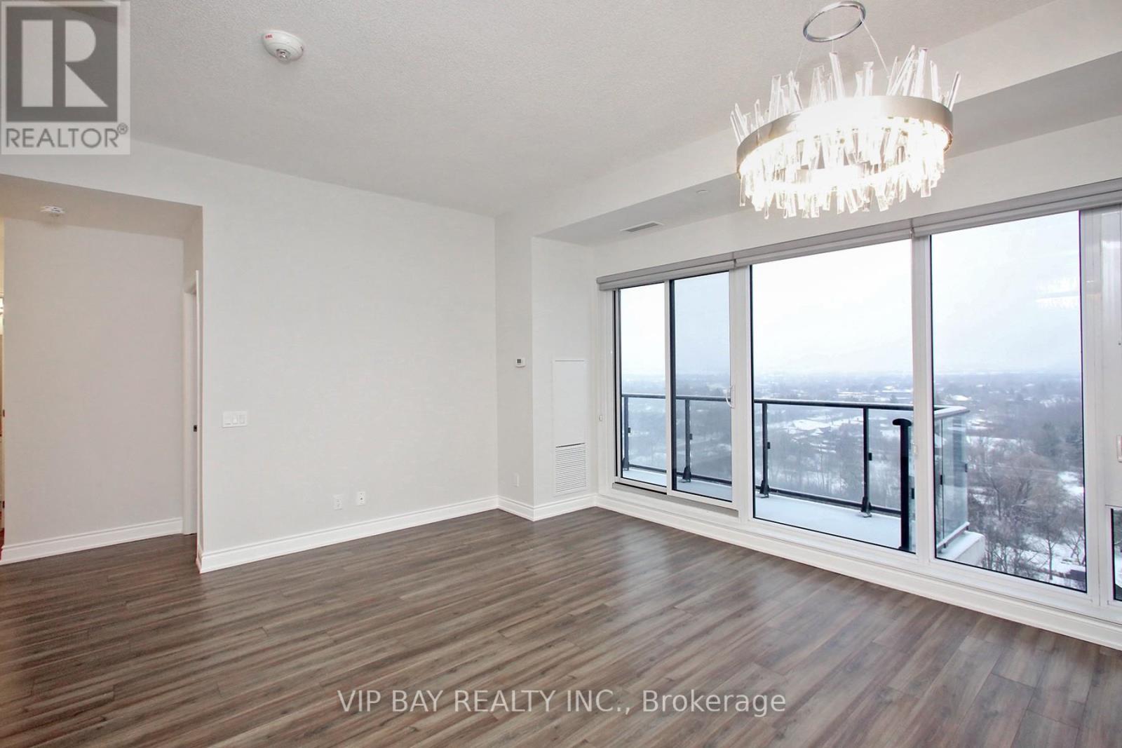 1608 - 9618 Yonge Street, Richmond Hill, Ontario  L4C 0X5 - Photo 5 - N12674276