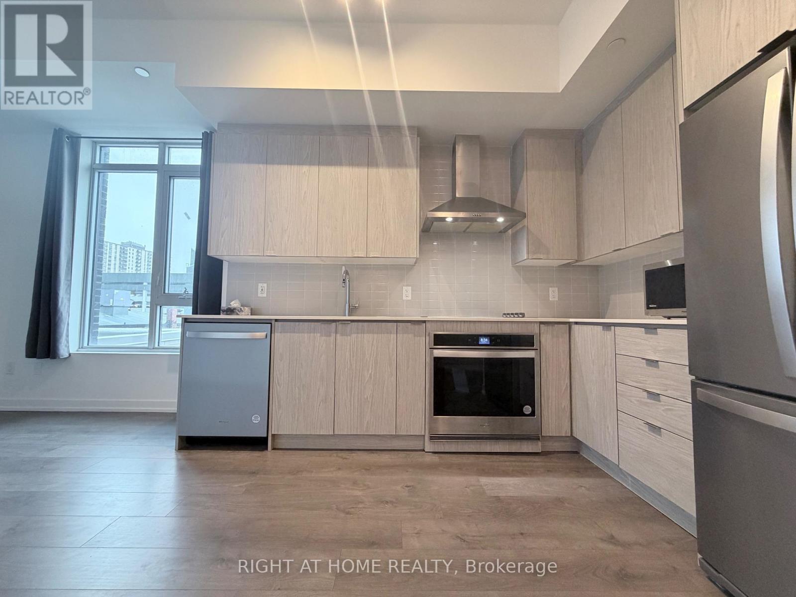 218 - 55 Duke Street W, Kitchener, Ontario  N2H 0B4 - Photo 14 - X12499602