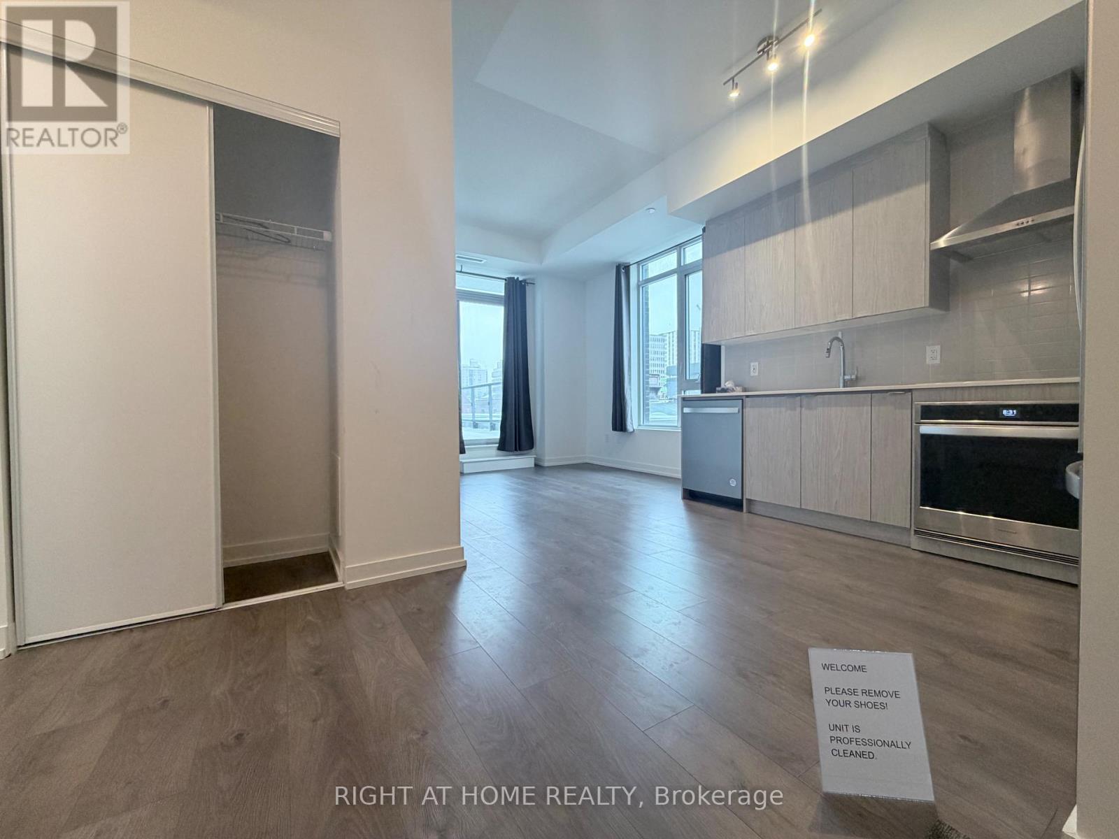 218 - 55 Duke Street W, Kitchener, Ontario  N2H 0B4 - Photo 20 - X12499602