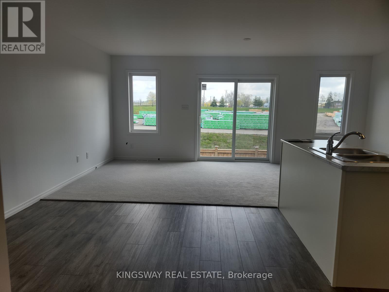 20 West Mill Street, North Dumfries, Ontario  N0B 1E0 - Photo 4 - X12628674