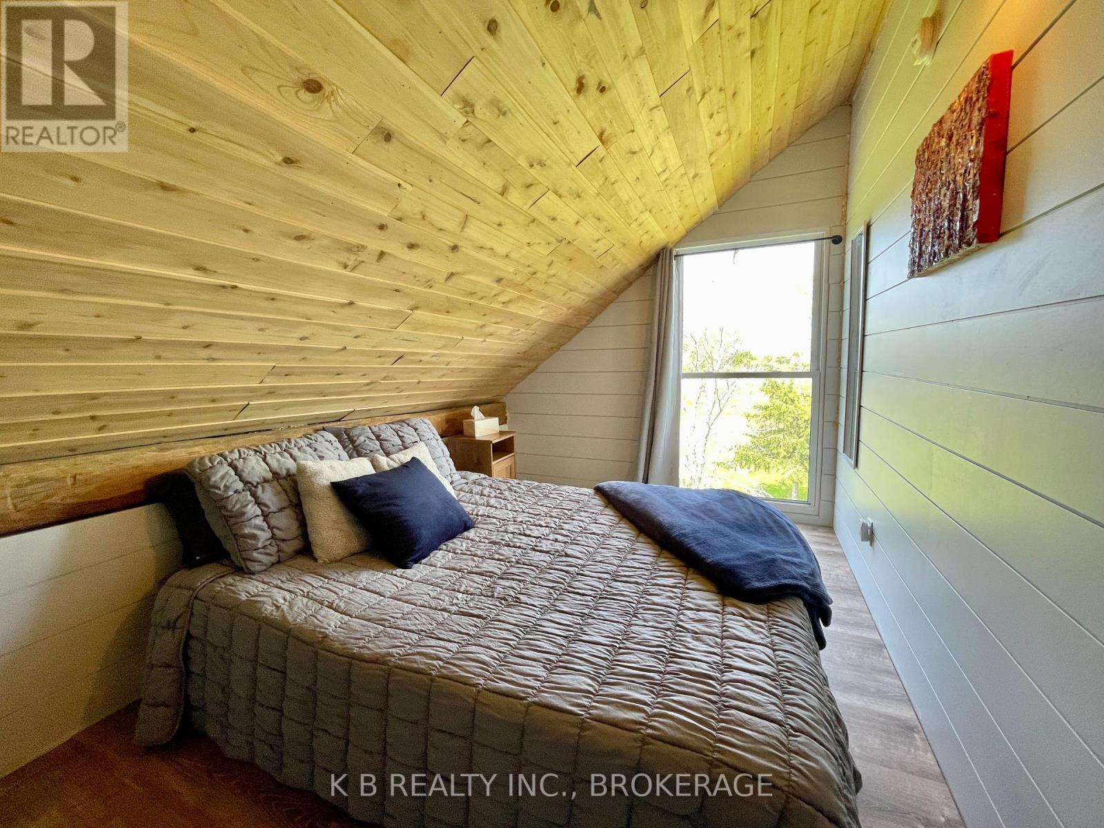 9261 33 Highway, Greater Napanee, Ontario K0H 1G0 - Photo 10 - X12639898