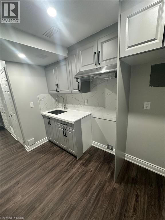 691 Karlsfeld Road Unit# Lower, Waterloo, Ontario  N2T 1V3 - Photo 6 - 40796371