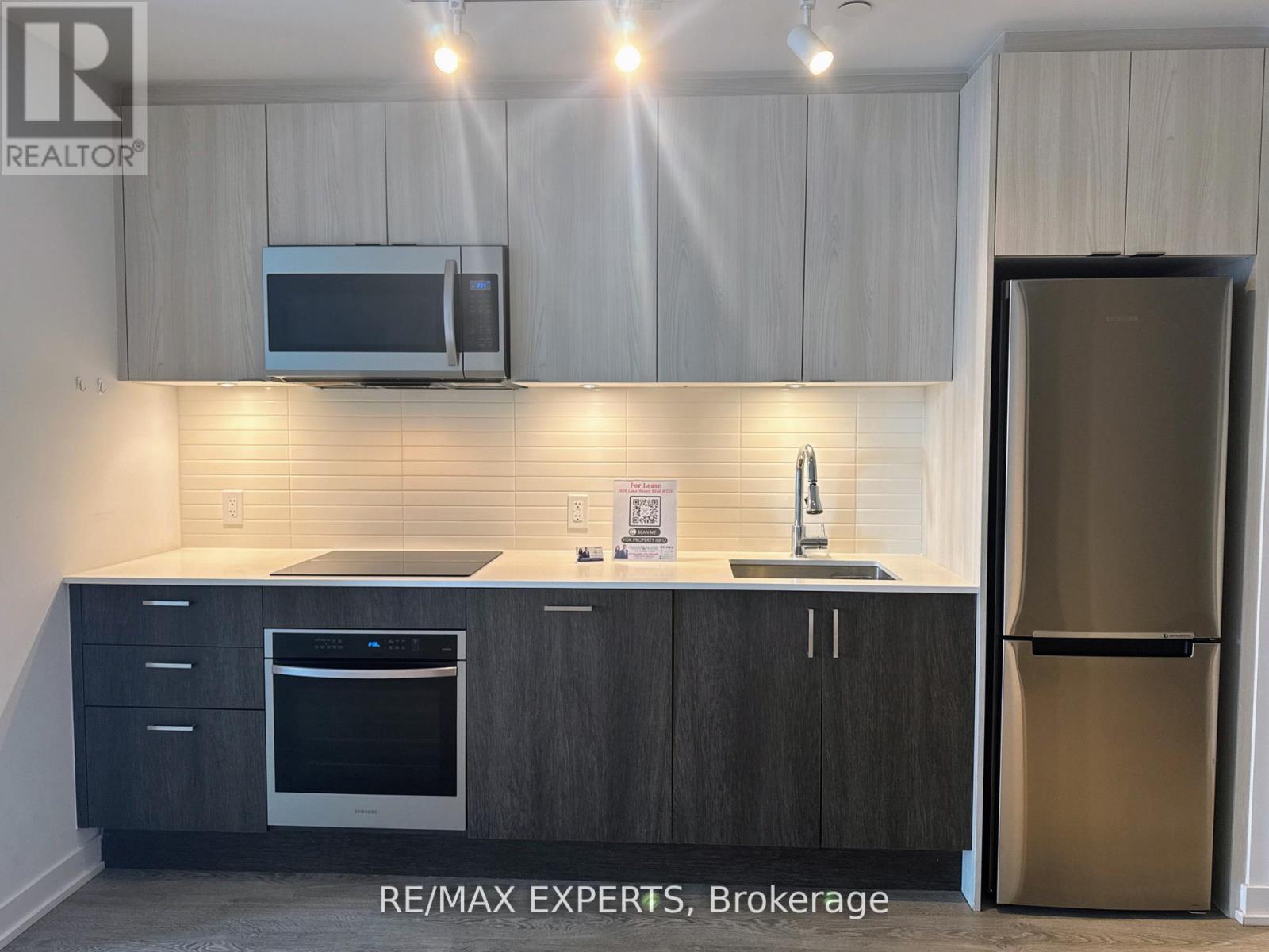 2211 - 1926 Lake Shore Boulevard W, Toronto, Ontario  M6S 1A1 - Photo 17 - W12674212